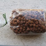 i rari ceci rossi "color cioccolato" dell'azienda dolci giuseppina di monteleone di spoleto