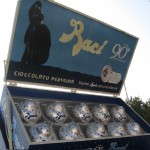 Il "nostro" bacio compie 90 anni, e non li dimostra! Auguri!